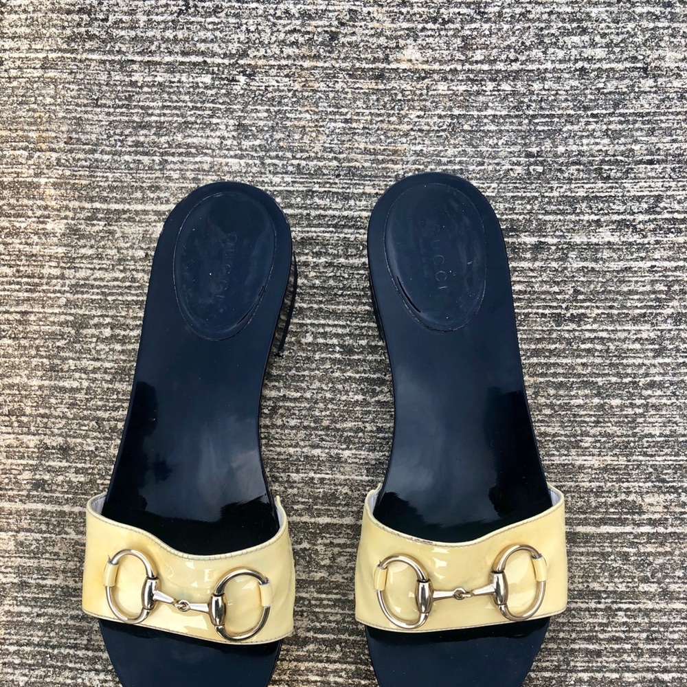 Gucci clogs w hornbuckle